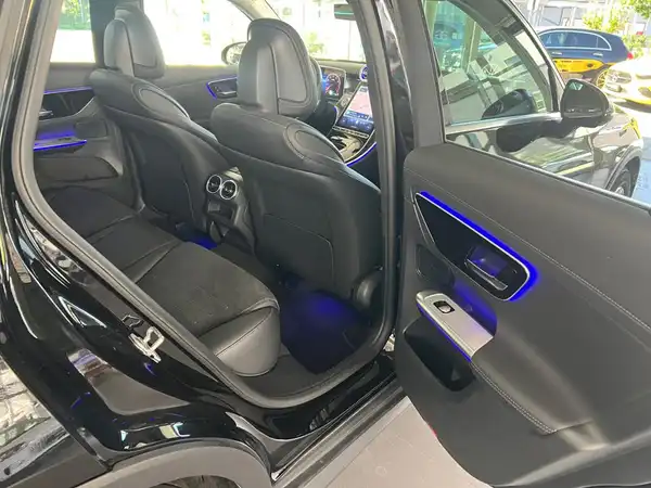 MERCEDES-BENZ GLC (12/27)