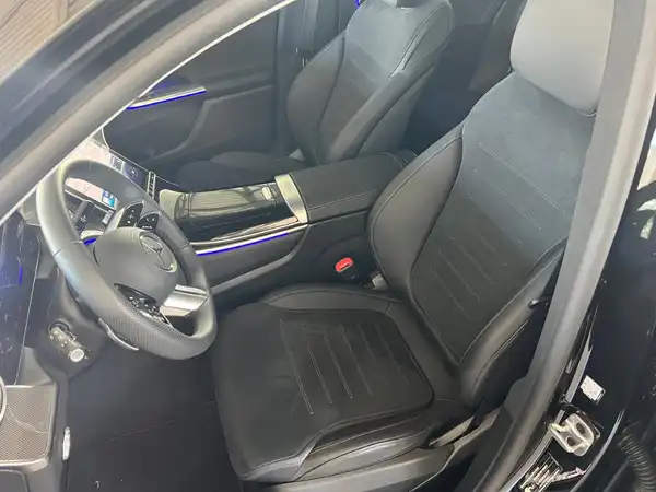 MERCEDES-BENZ GLC (16/27)