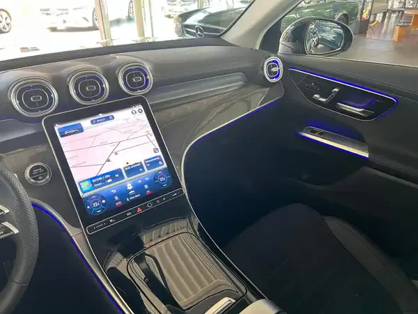 MERCEDES-BENZ GLC (20/27)