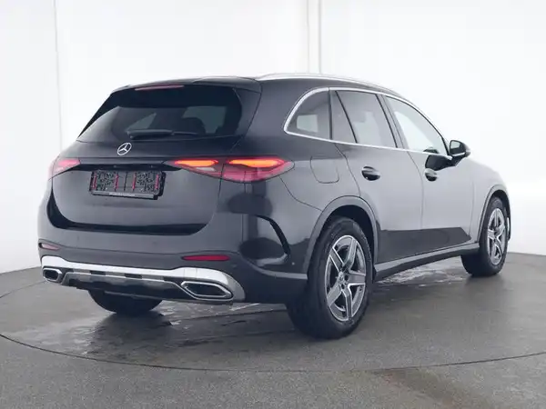 MERCEDES-BENZ GLC (3/10)