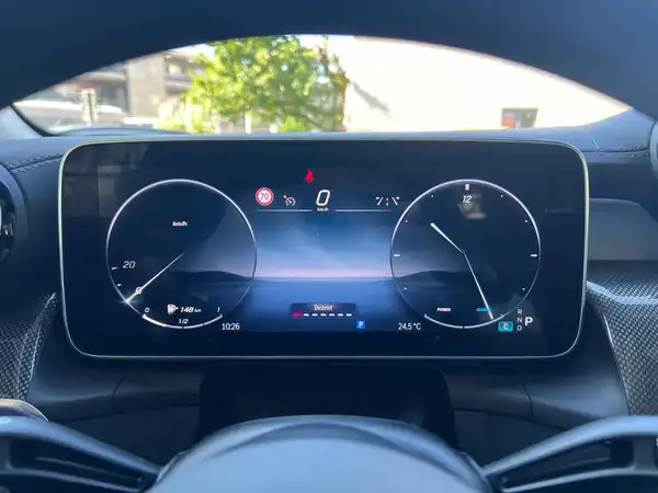 MERCEDES-BENZ GLC (24/27)