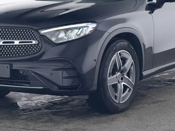 MERCEDES-BENZ GLC (4/10)