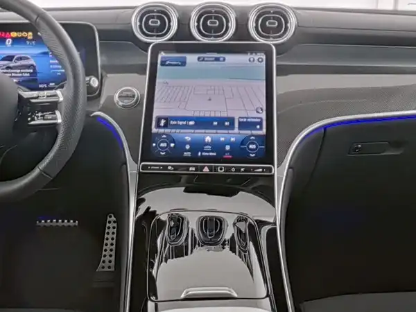 MERCEDES-BENZ GLC (6/10)