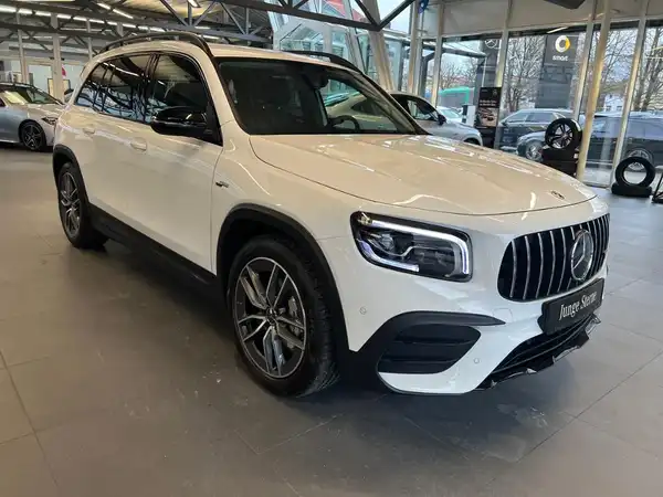 MERCEDES-BENZ GLB (4/27)