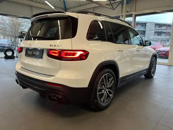 MERCEDES-BENZ GLB (6/27)