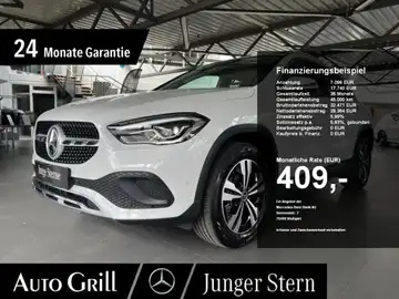 MERCEDES-BENZ GLA 200 (1/22)