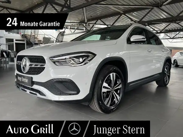 MERCEDES-BENZ GLA 200 (2/22)