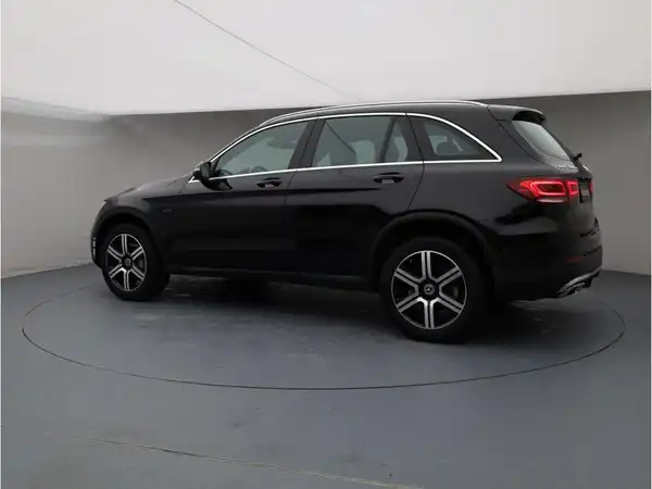 MERCEDES-BENZ GLC (3/25)