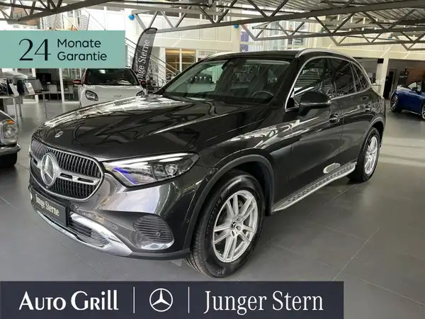 MERCEDES-BENZ GLC (2/27)