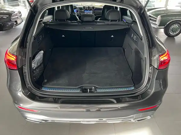 MERCEDES-BENZ GLC (13/27)