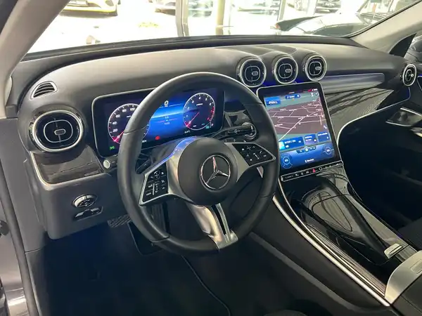 MERCEDES-BENZ GLC (15/27)