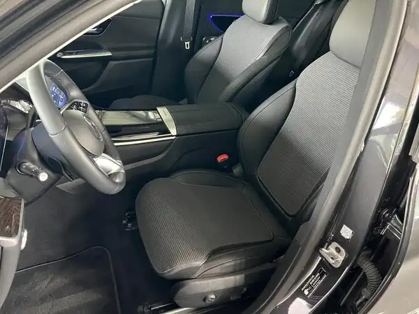 MERCEDES-BENZ GLC (16/27)