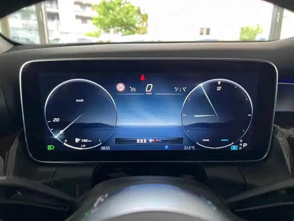 MERCEDES-BENZ GLC (24/27)