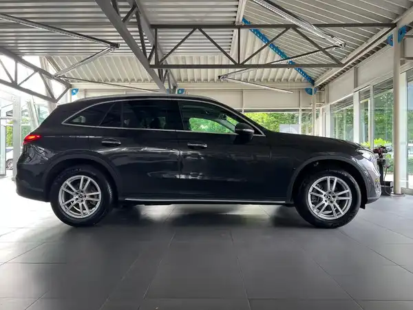 MERCEDES-BENZ GLC (5/27)