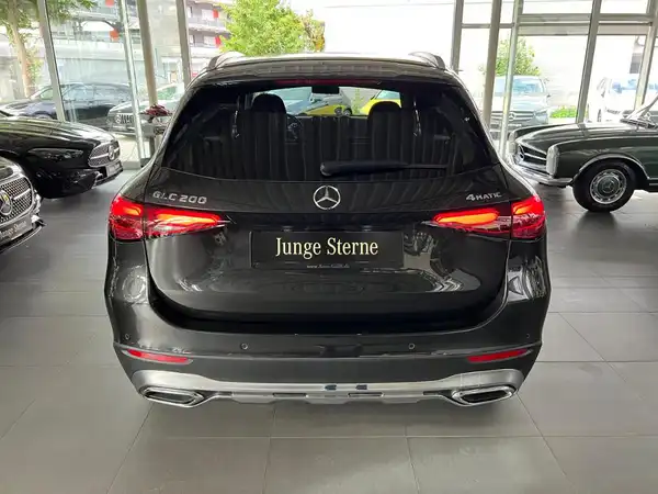 MERCEDES-BENZ GLC (7/27)