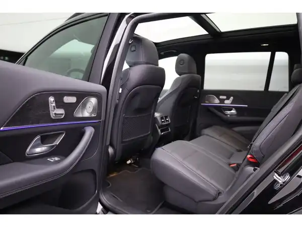 MERCEDES-BENZ GLS (11/30)