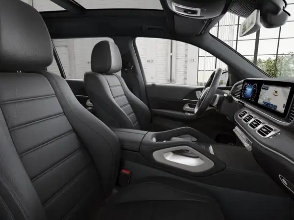 MERCEDES-BENZ GLS (8/10)
