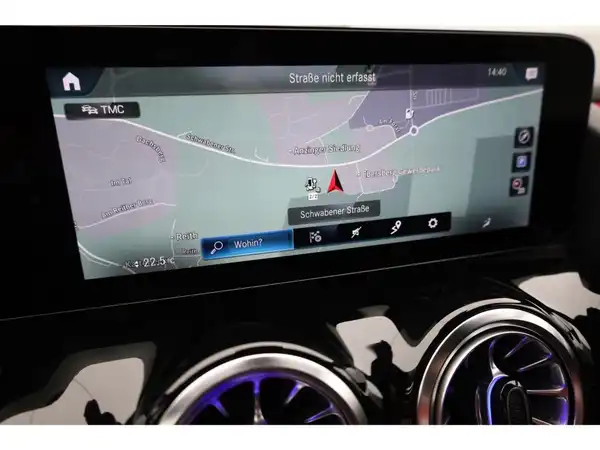MERCEDES-BENZ GLA (13/19)