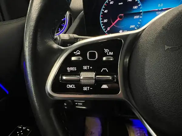 MERCEDES-BENZ GLA 220 (27/27)
