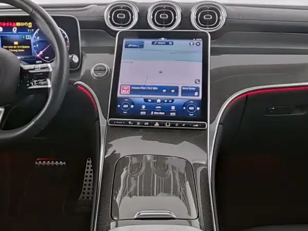 MERCEDES-BENZ GLC (6/10)