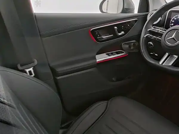 MERCEDES-BENZ GLC (10/10)