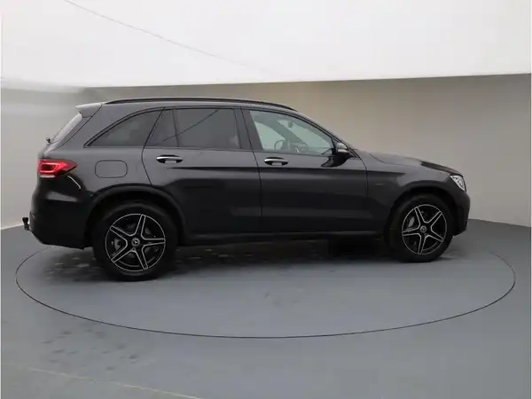 MERCEDES-BENZ GLC (7/26)