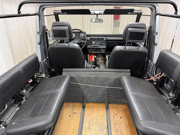 MERCEDES-BENZ G-KLASSE (24/27)