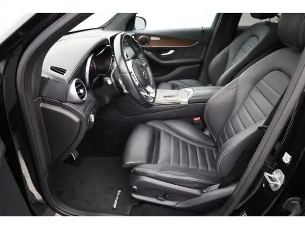 MERCEDES-BENZ GLC (17/26)