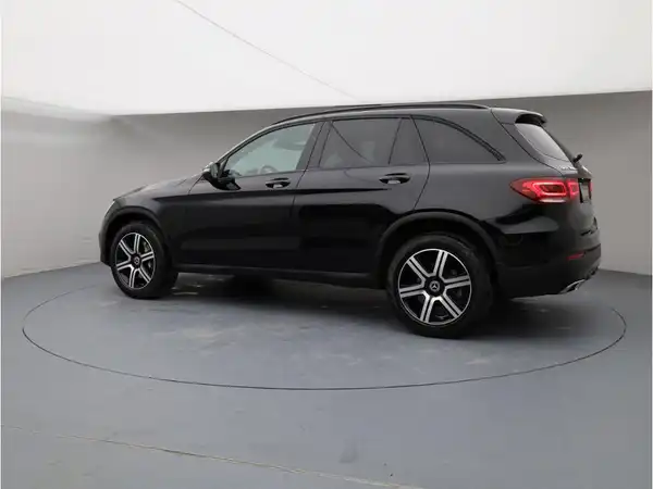 MERCEDES-BENZ GLC (4/24)