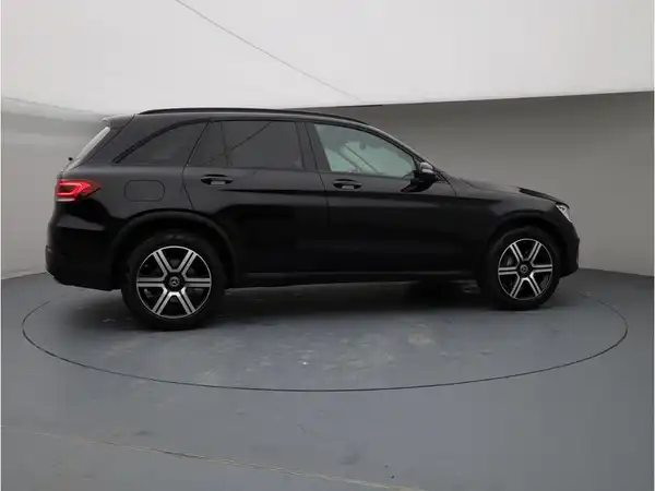 MERCEDES-BENZ GLC (7/24)