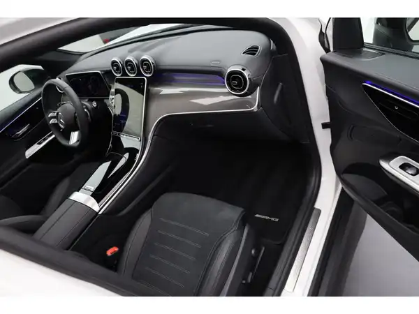MERCEDES-BENZ GLC (13/27)