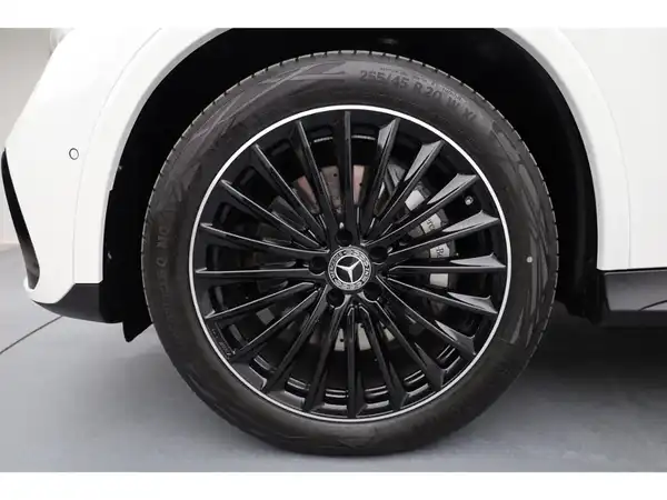 MERCEDES-BENZ GLC (27/27)