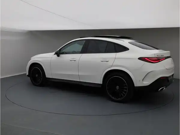 MERCEDES-BENZ GLC (4/27)