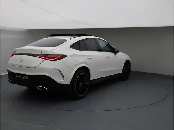 MERCEDES-BENZ GLC (6/27)