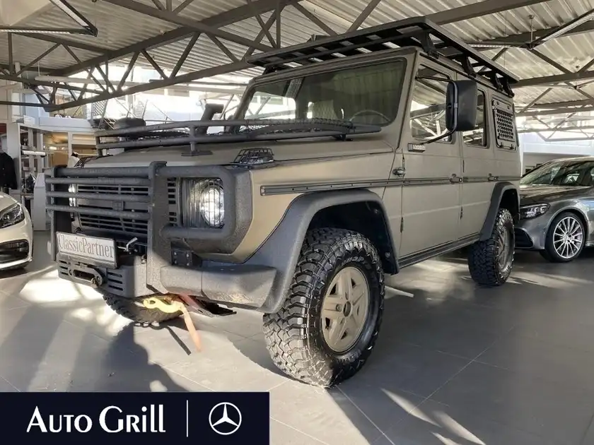 MERCEDES-BENZ PUCH 300 GD (1/29)