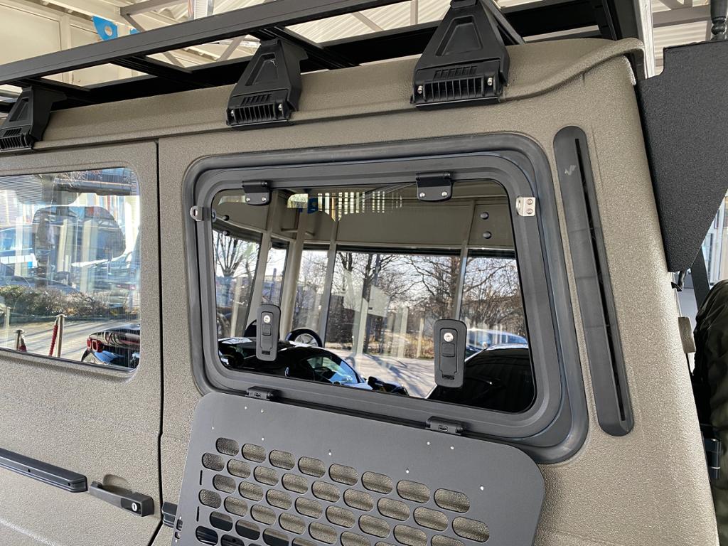MERCEDES-BENZ PUCH 300 GD (16/29)