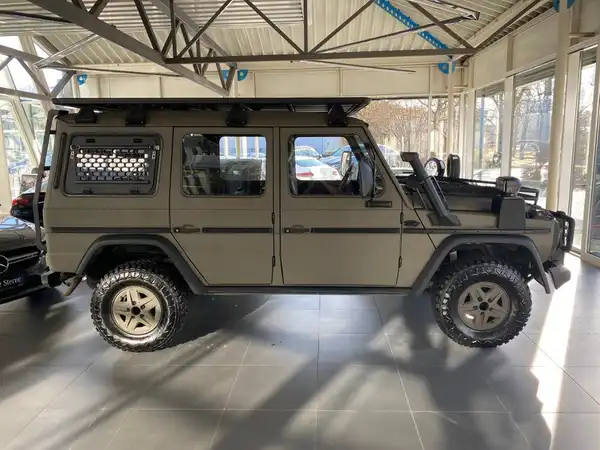MERCEDES-BENZ PUCH 300 GD (4/29)