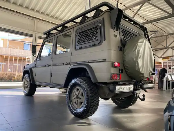 MERCEDES-BENZ PUCH 300 GD (6/29)