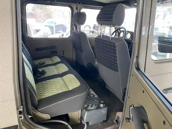 MERCEDES-BENZ PUCH 300 GD (10/29)