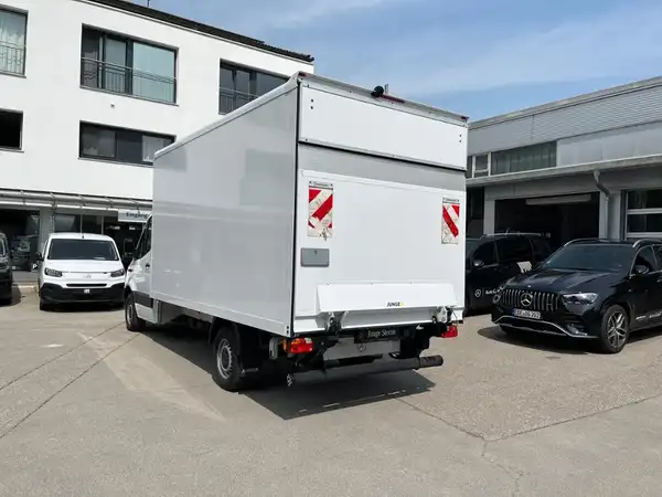 MERCEDES-BENZ SPRINTER (6/22)