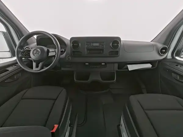 MERCEDES-BENZ SPRINTER (13/19)