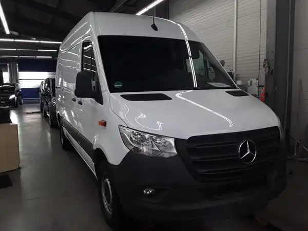 MERCEDES-BENZ SPRINTER (3/11)