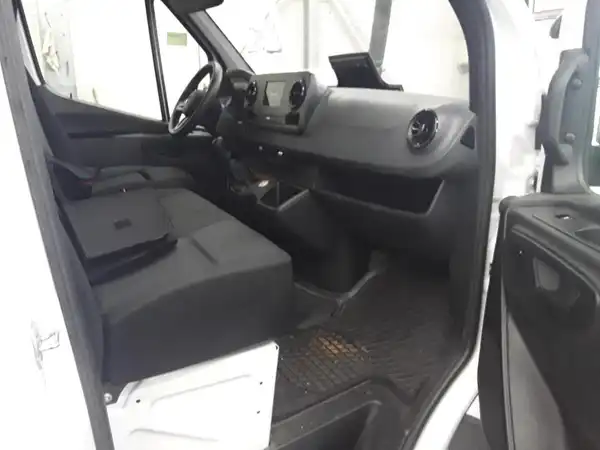 MERCEDES-BENZ SPRINTER (7/11)