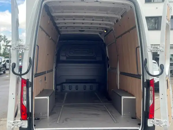 MERCEDES-BENZ SPRINTER (15/22)