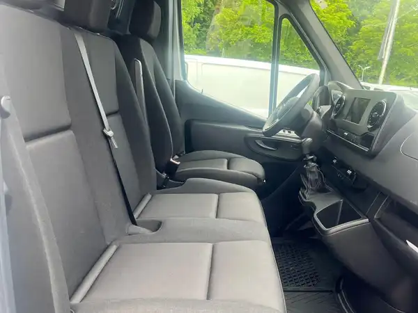 MERCEDES-BENZ SPRINTER (21/22)