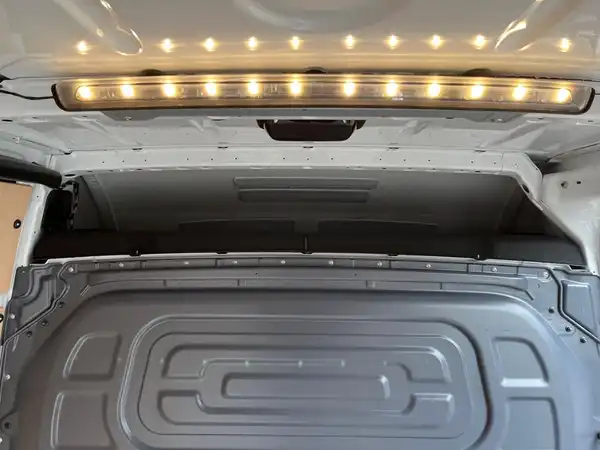 MERCEDES-BENZ SPRINTER (18/20)