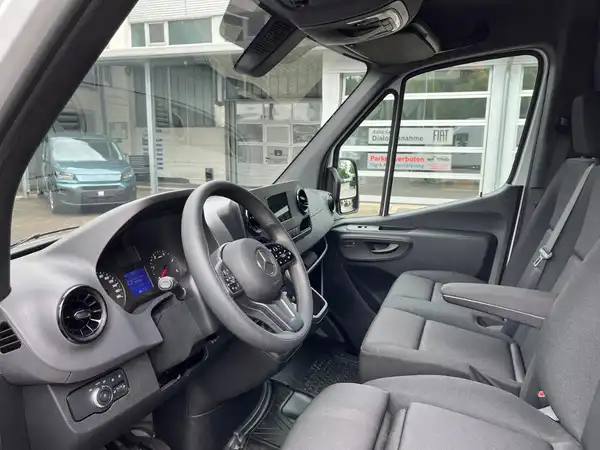 MERCEDES-BENZ SPRINTER (7/20)