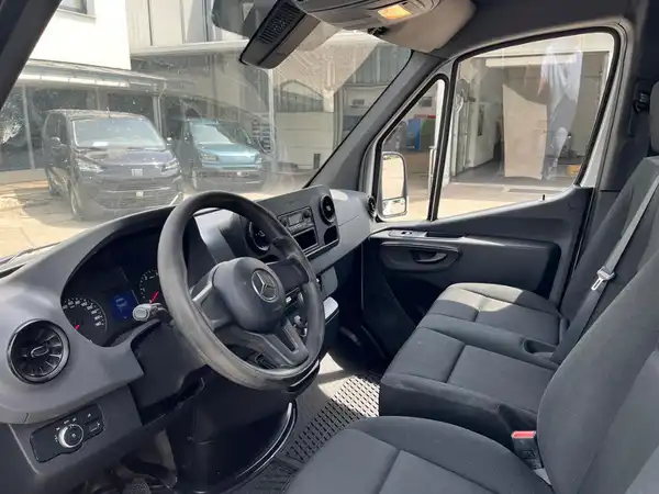 MERCEDES-BENZ SPRINTER 211 (6/17)