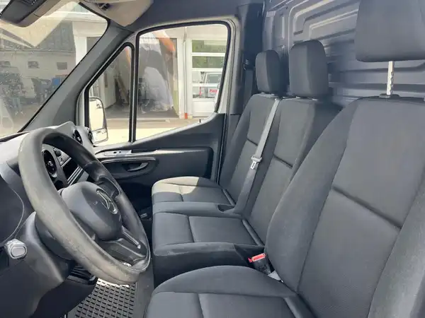 MERCEDES-BENZ SPRINTER 211 (7/17)