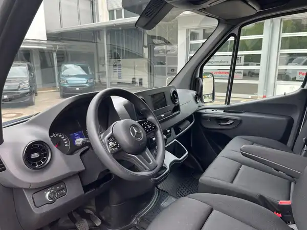 MERCEDES-BENZ SPRINTER (7/20)